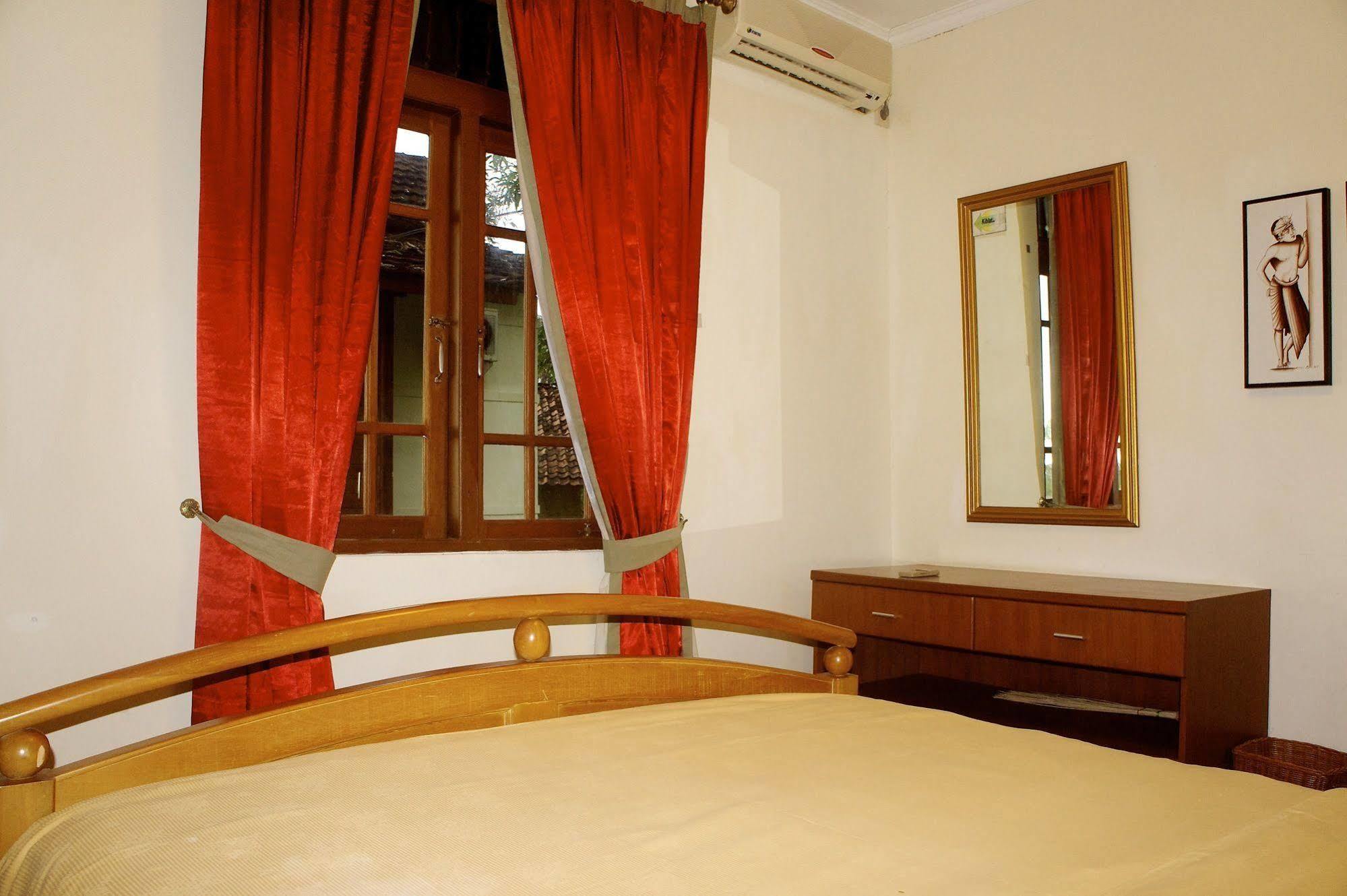 Oyo 1214 My Lagusa Hotel Cimaja Luaran gambar